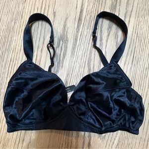 NWT VTG Victoria Secret Bra Black Second Skin Satin Wireless Unlined 34C